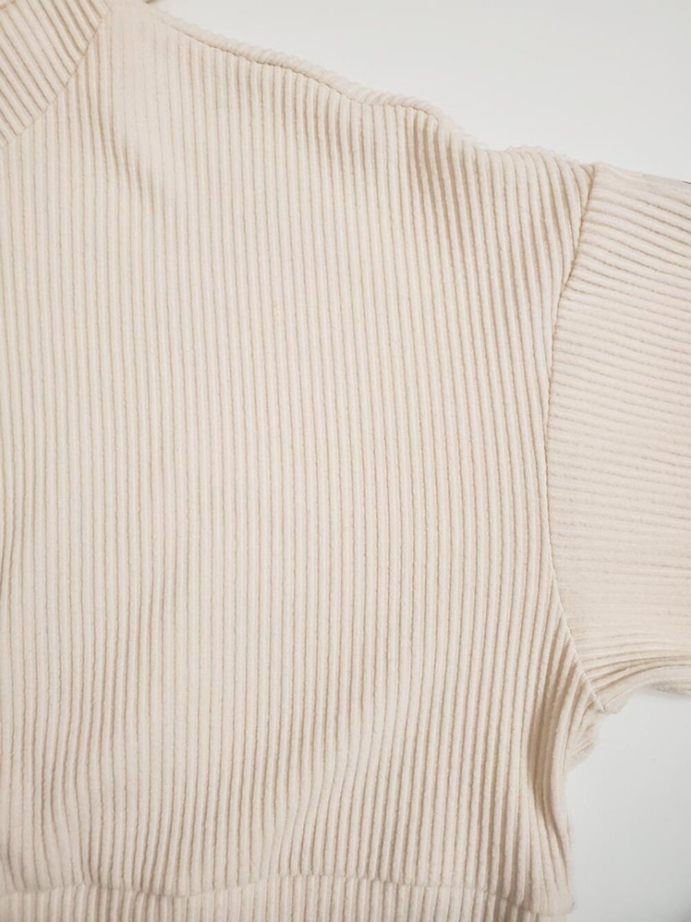 ALO Yoga Muse Cropped Ribbed Hoodie M Ivory Loungewear Relaxed Long Sleeve - Picture 6 of 10
